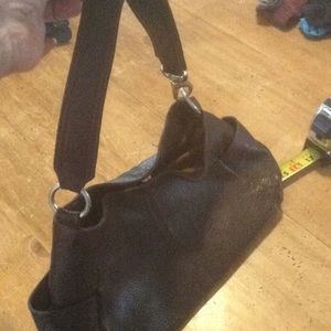 Hobo bubble leather shoulder bag.